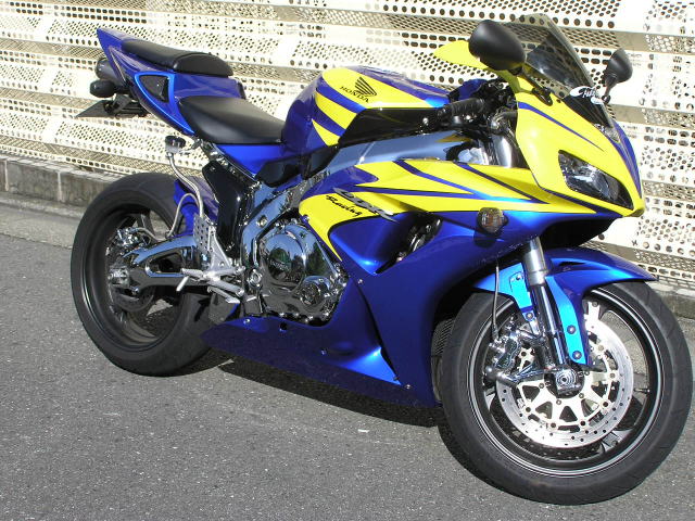 CBR1000RR åࡡ󥦥ϺǶХ!